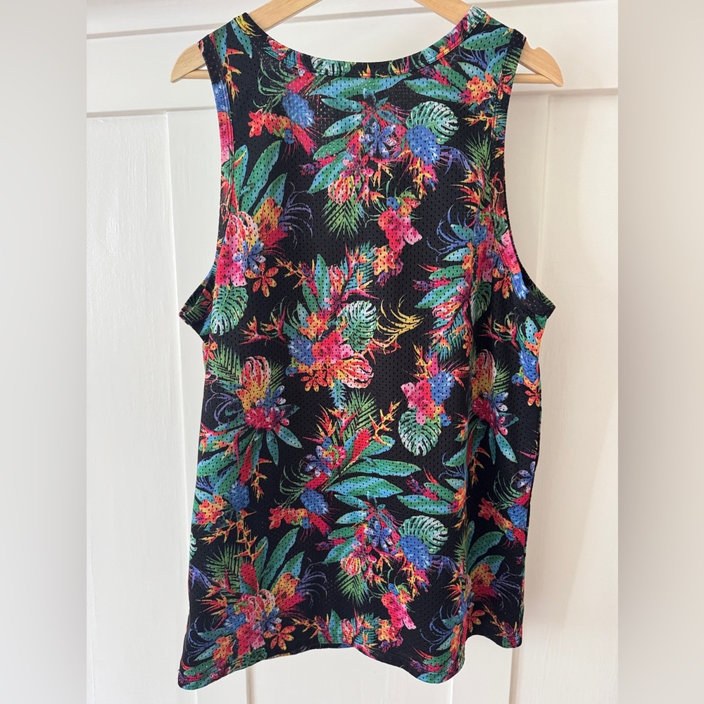 On the Byas Unisex Tropical Floral Tank Top | sz Large | excellent condition - Picture 2 of 5